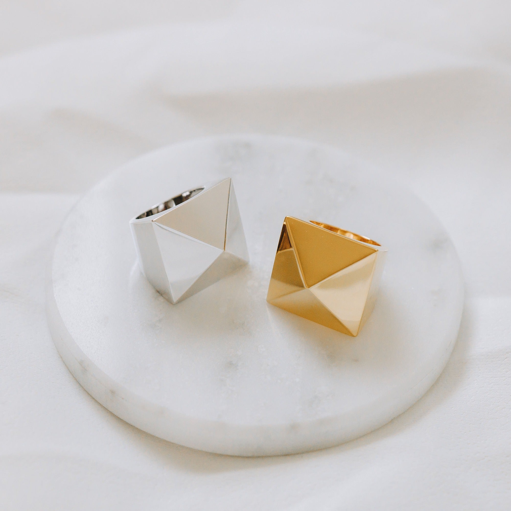 Pyramid Ring - Gold Grande